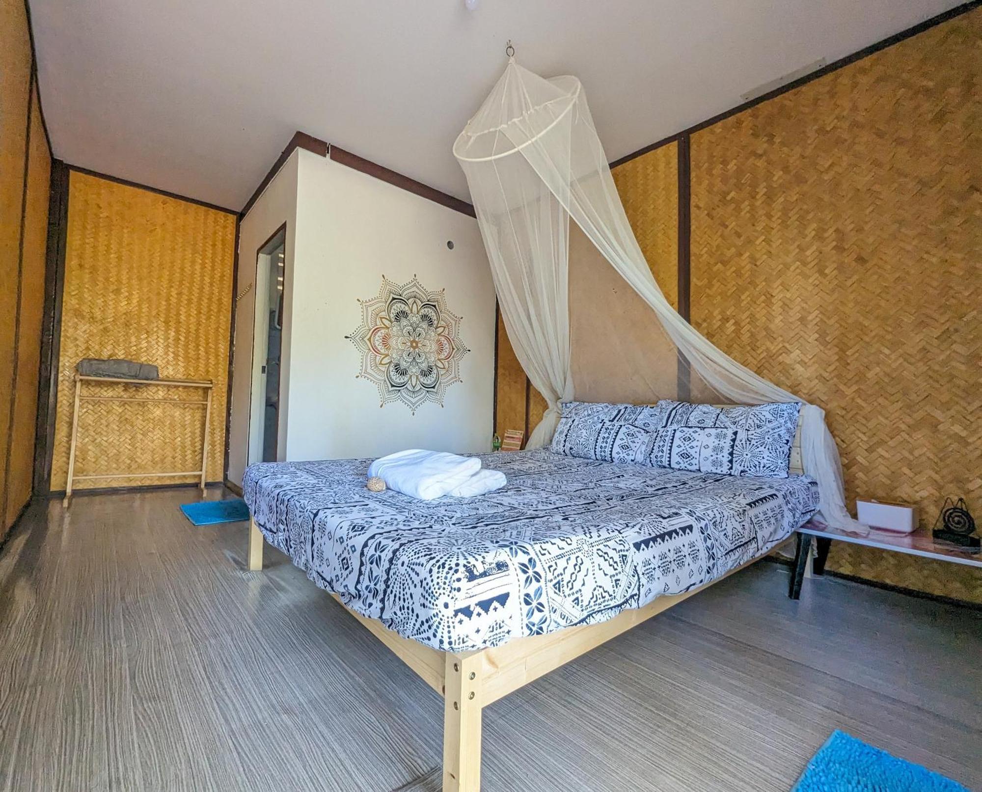 Neverland Beach Village Bungalows เกาะลันตา ภายนอก รูปภาพ