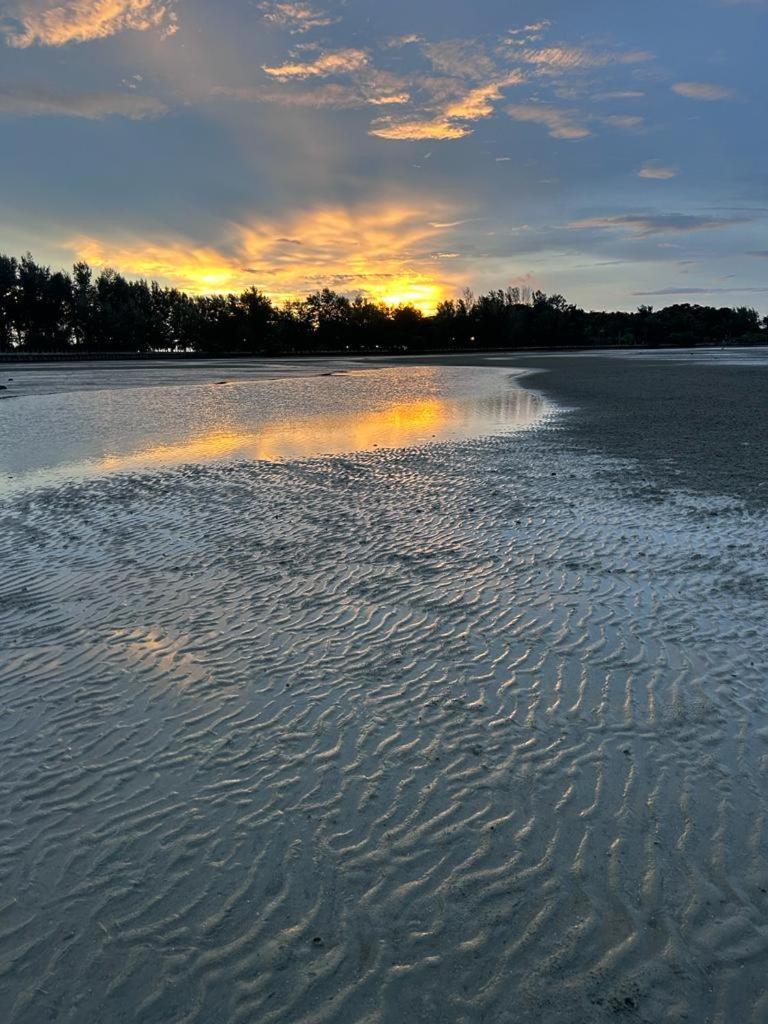 Neverland Beach Village Bungalows เกาะลันตา ภายนอก รูปภาพ