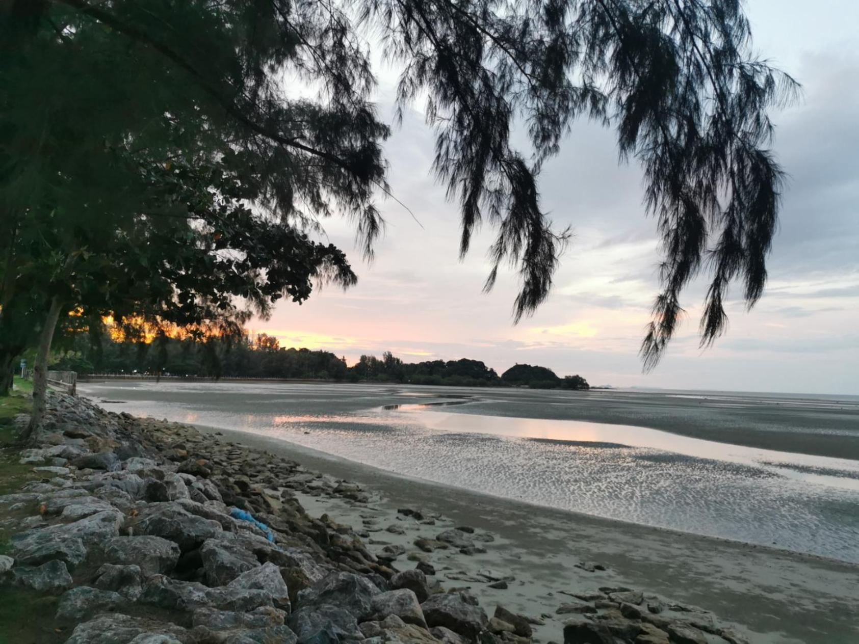 Neverland Beach Village Bungalows เกาะลันตา ภายนอก รูปภาพ